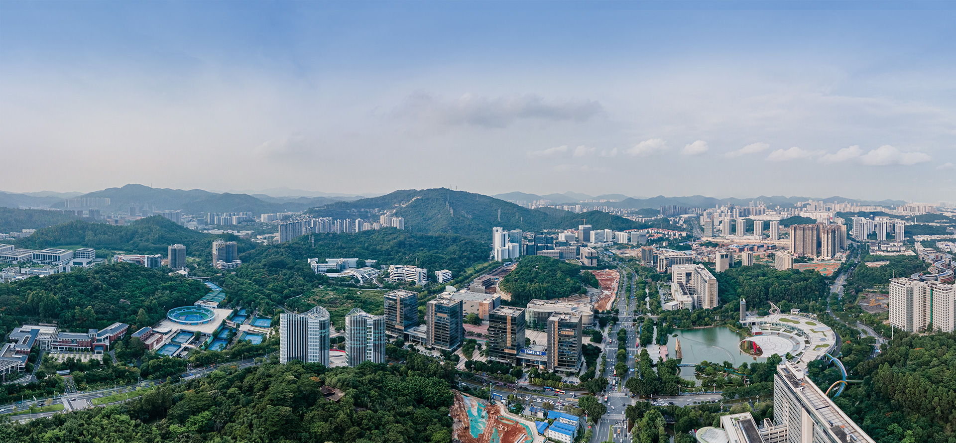 打造科技型城市综合运营服务商